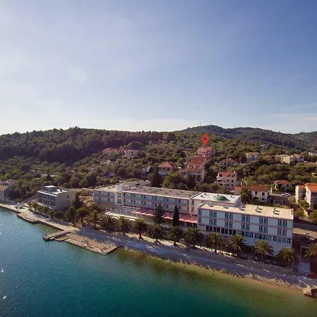 Two-bedroom In Vela Luka