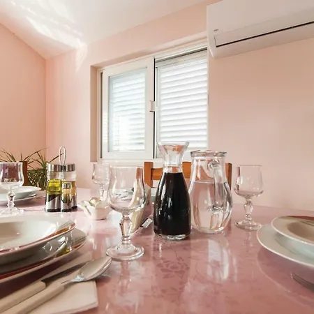 Apartment Two-bedroom In Vela Luka