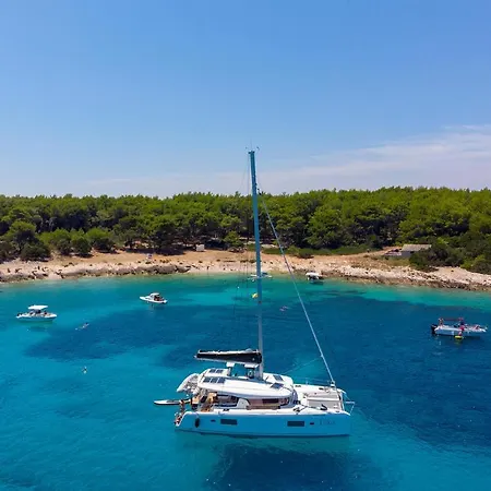 Two-bedroom In Vela Luka